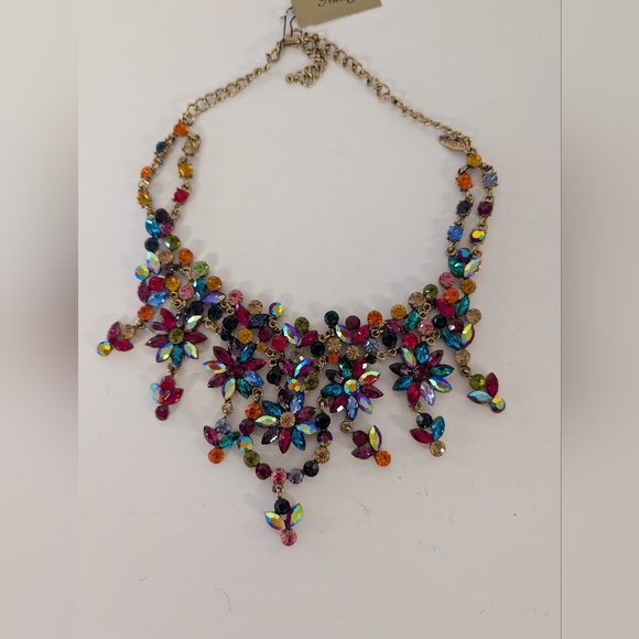 Necklace Colorful Crystal Multi Color Floral Statement Necklace NWT - Picture 2 of 2